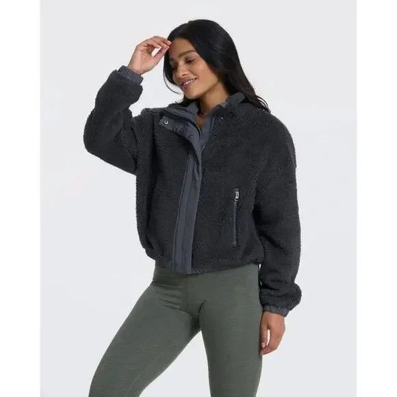Vuori Jacket Womens MEDIUM Cozy Sherpa Fleece Zip Up Pockets Outdoor Gray Black - Picture 1 of 10